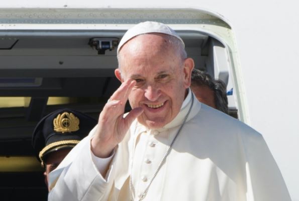 El papa inicia actos en Panamá con discurso a autoridades, obispos y jóvenes