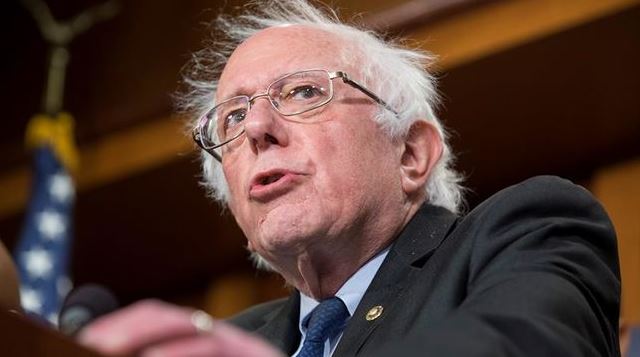 Bernie Sanders pide a Trump que "no apoye golpes" en Latinoamérica