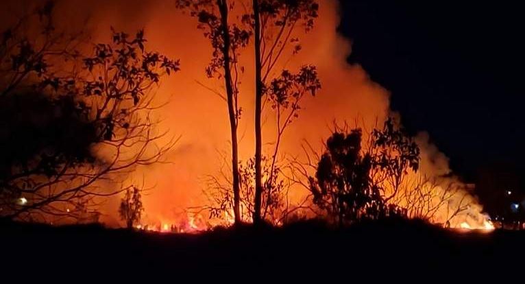 Desalojados 2.000 habitantes por incendio forestal en el oriente de México