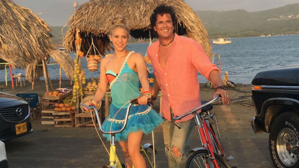 Shakira Carlos Vives La Bicicleta