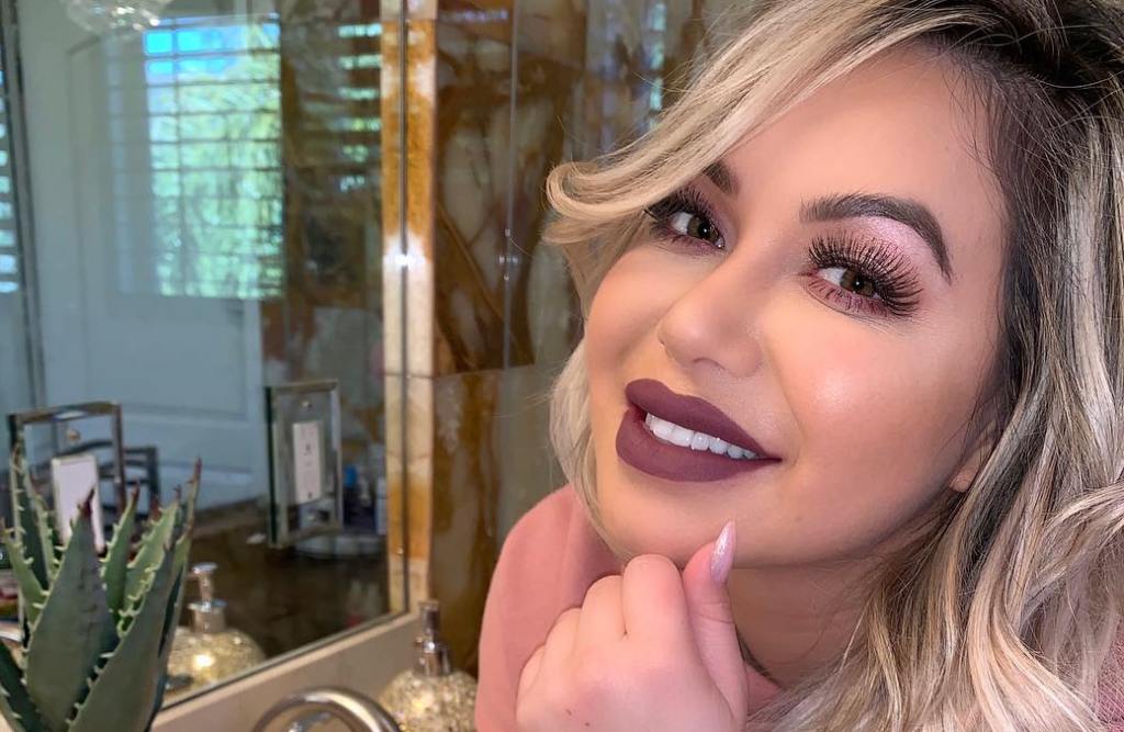 Chiquis Rivera look sin maquillaje