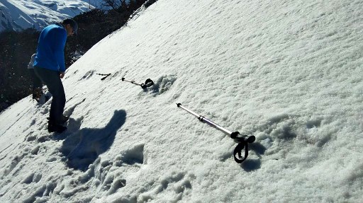 Fotos de las supuestas huellas del Yeti. Foto: AFP