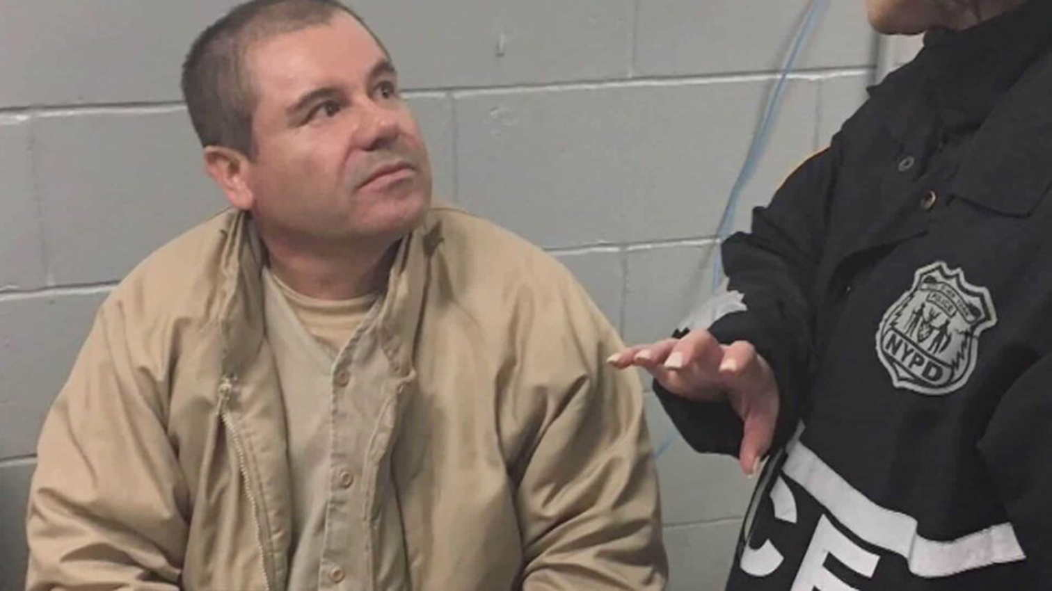 El Chapo hace solicitudes al juez por escrito