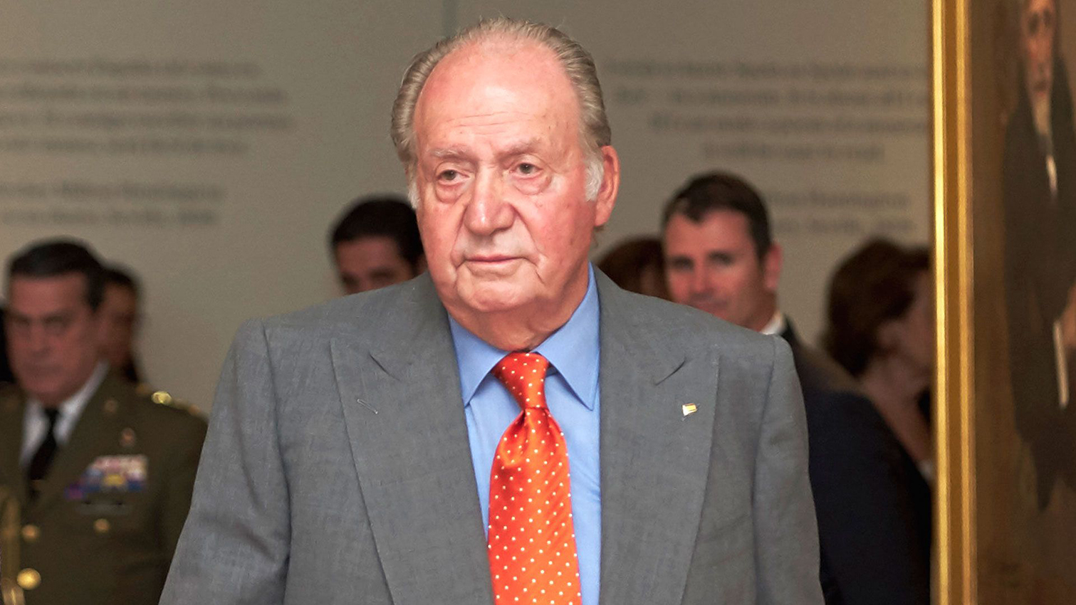 Juan Carlos I se retira de la vida pública