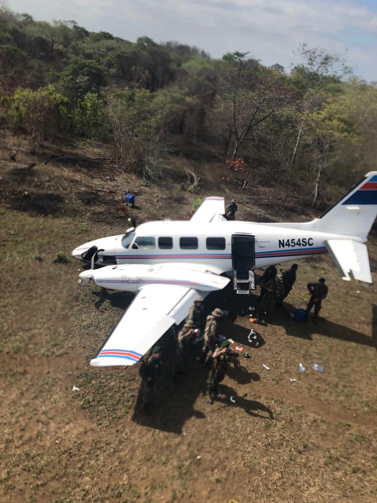 Aeronave abandonada.