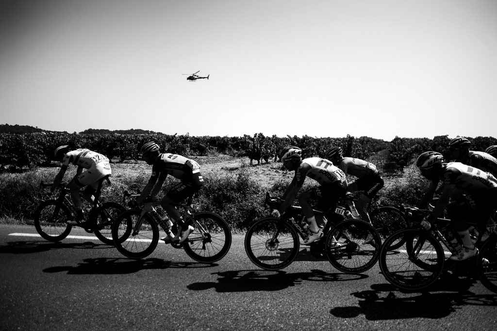 Tony Martin y Luke Rowe fuera del Tour