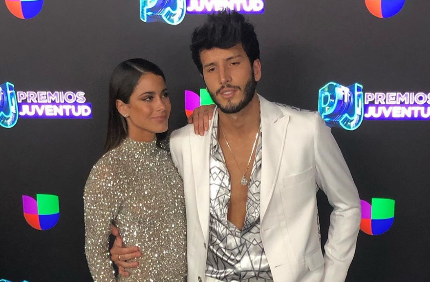 Sebastián Yatra y Tini Premios Juventud 2019