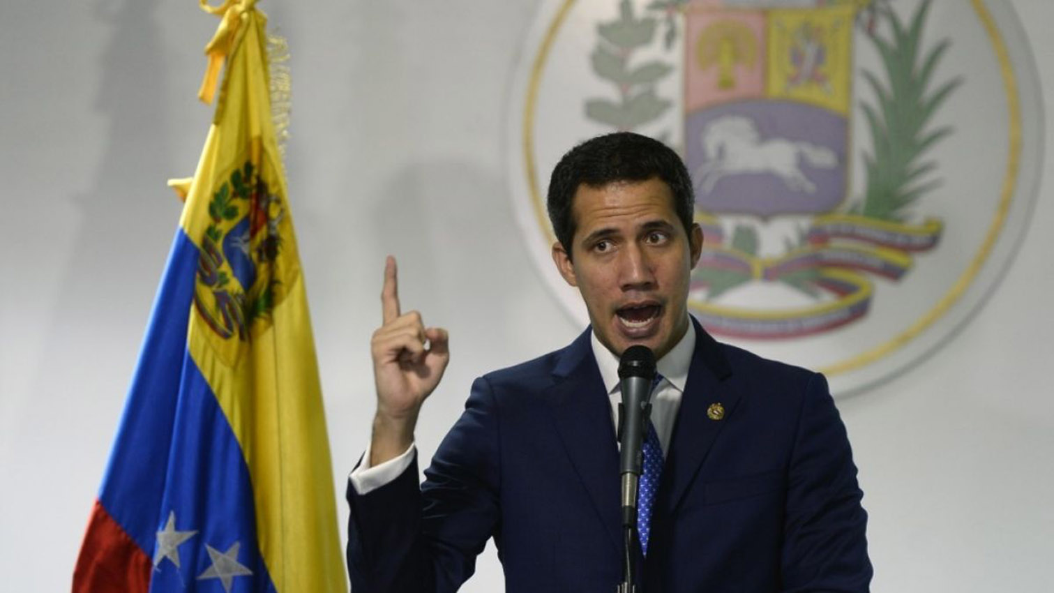 Juan Guaidó tilda de "crímenes" agresiones contra venezolanos en Perú