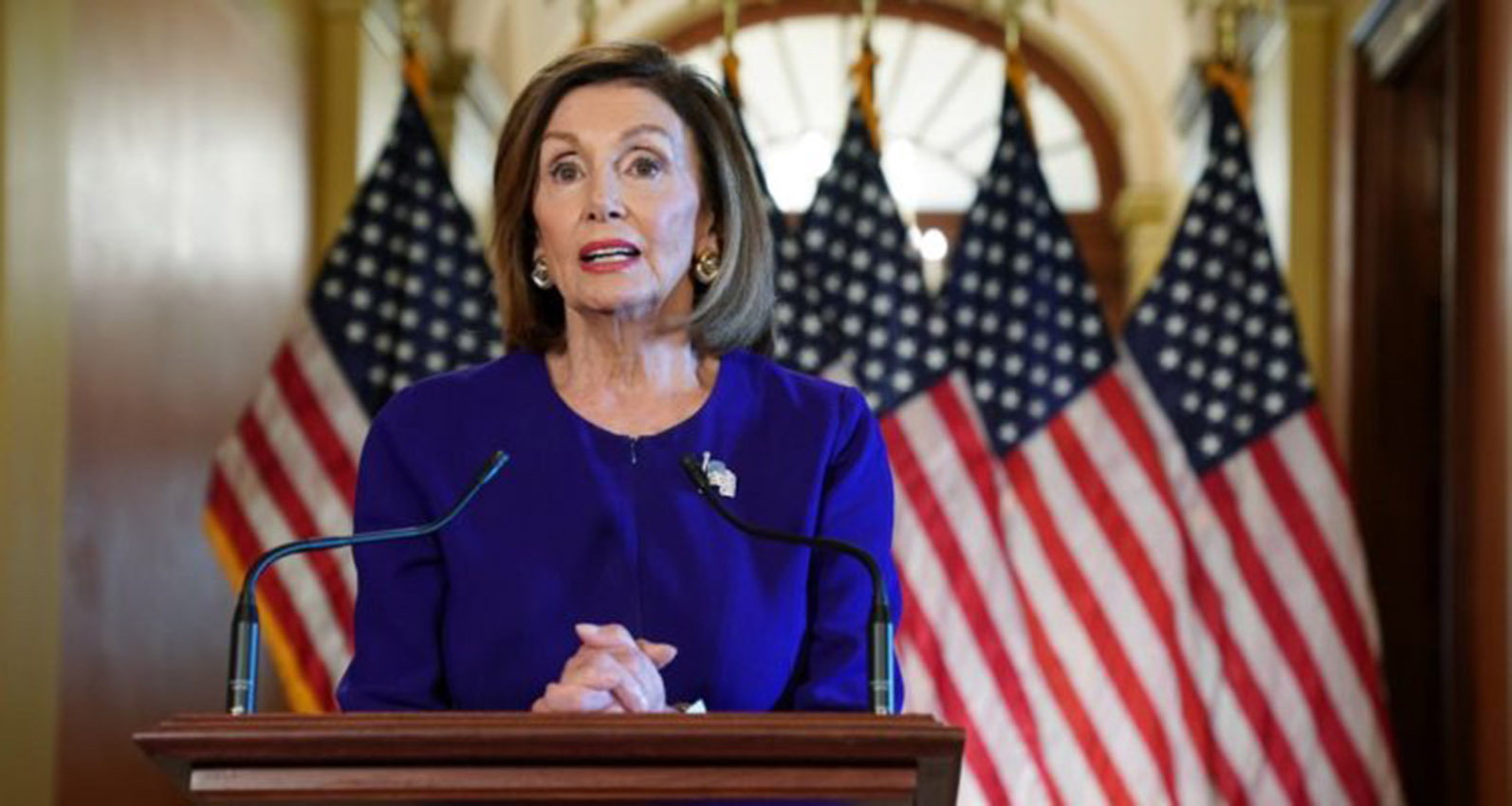 Trump "no nos dio otra opción" que lanzar juicio político, dice Nancy Pelosi