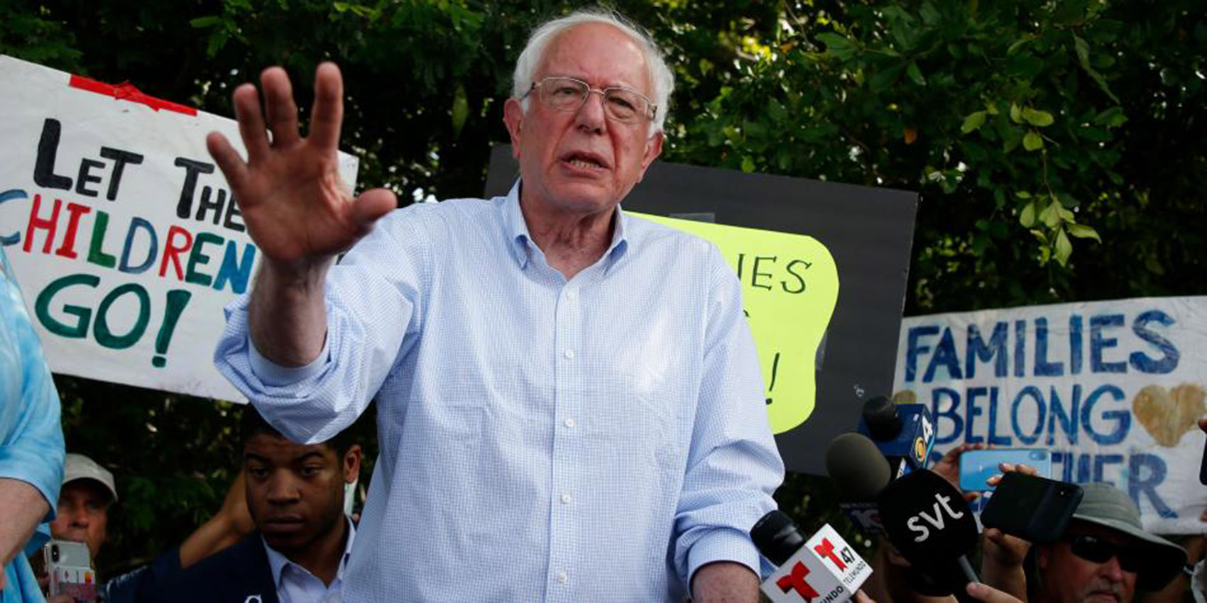 Bernie Sanders suspende campaña electoral por problema arterial