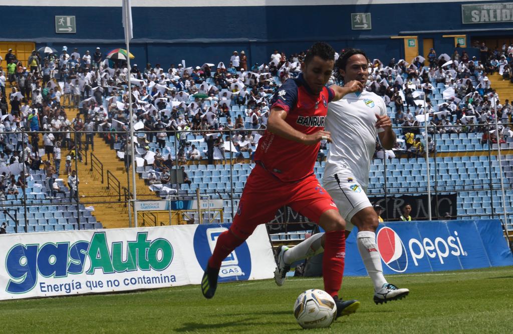 Clásico cremas rojos