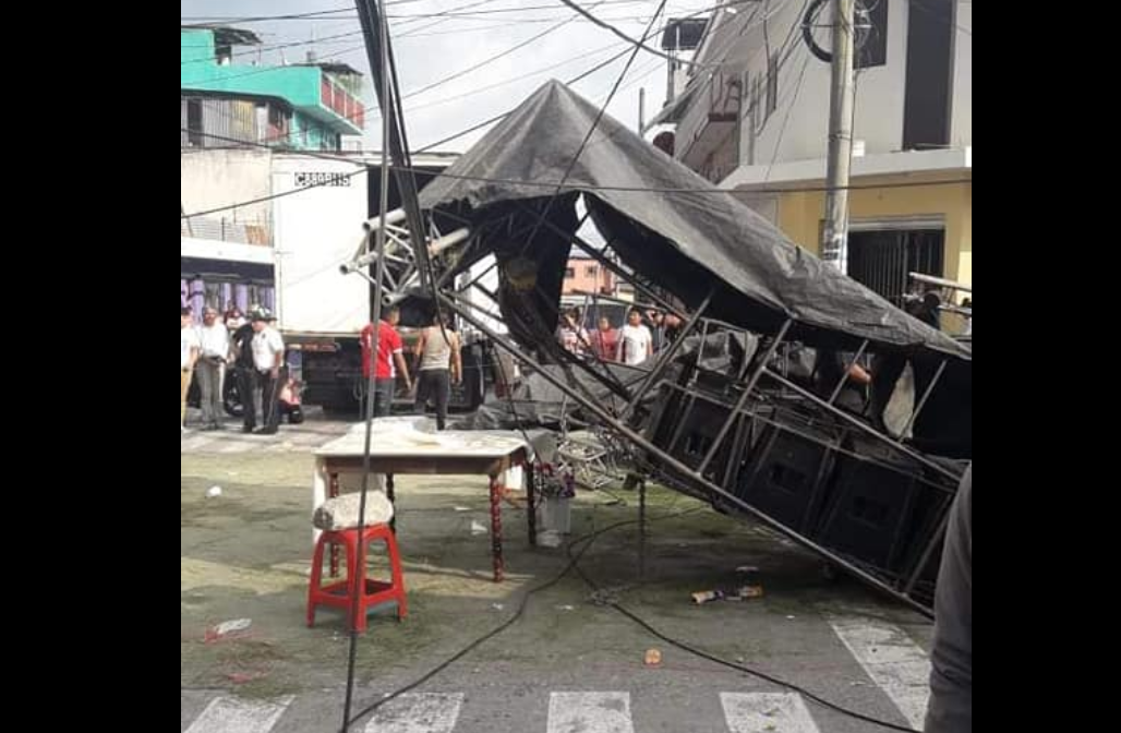 Se desploma tarima y varias personas resultan heridas en celebración en colonia Bethania, zona 7