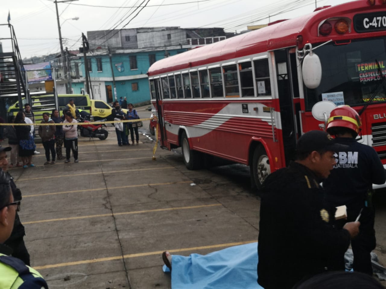 Piloto de bus murió en ataque armado zona 10 de Mixco.