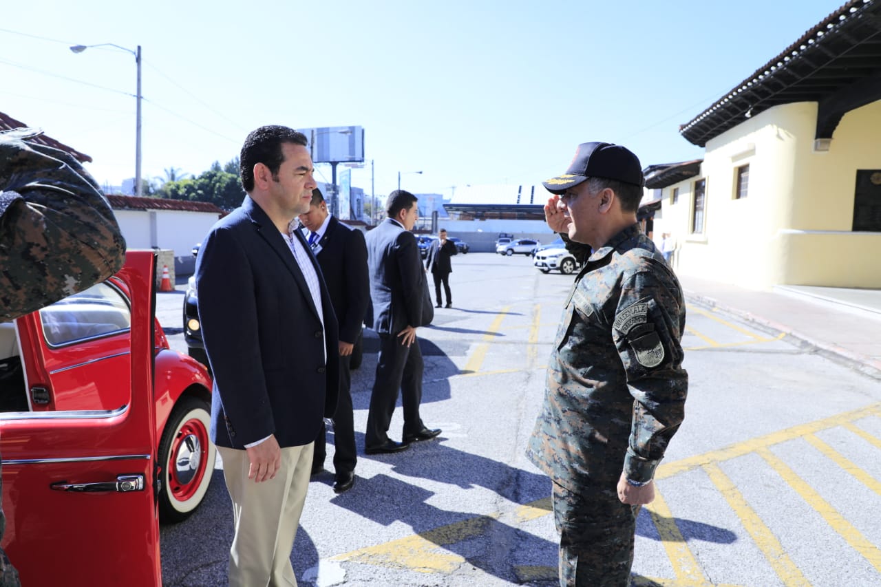 Jimmy Morales recuerda la no adquisición de aviones de combate