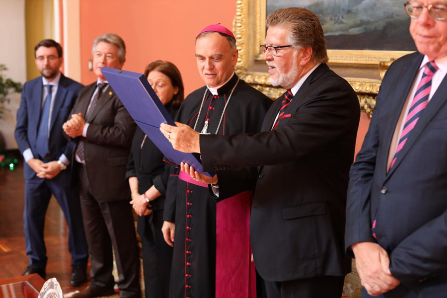 Realizan despedida al nuncio apostólico Nicolas Thevenin