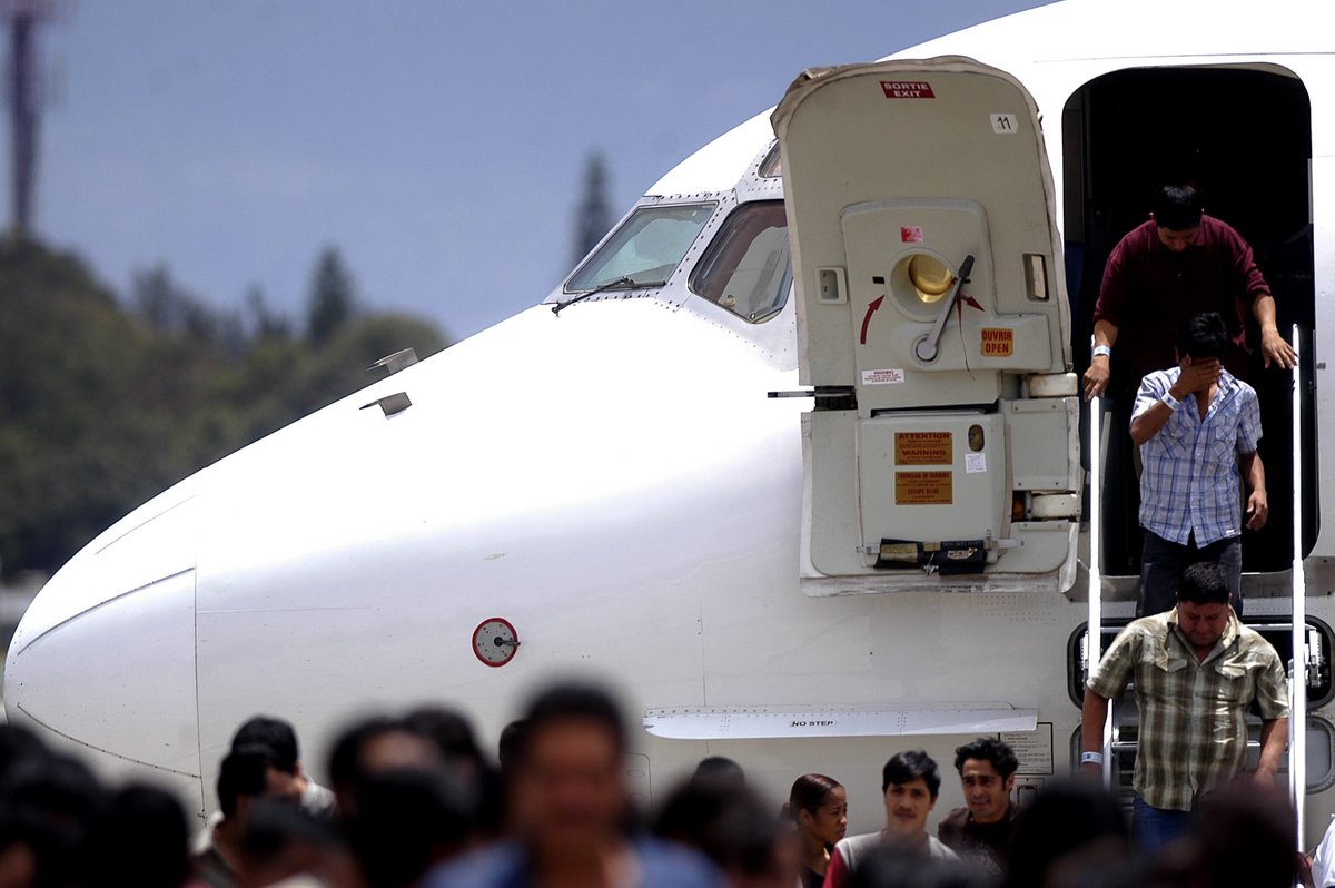 Migrantes retornados de EEUU trasladado a Hospital de Villa Nueva por sospecha de coronavirus