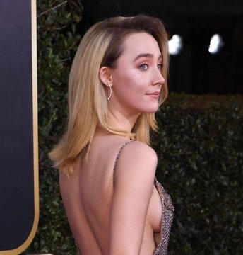 Saoirse Ronan alfombra Golden Globes