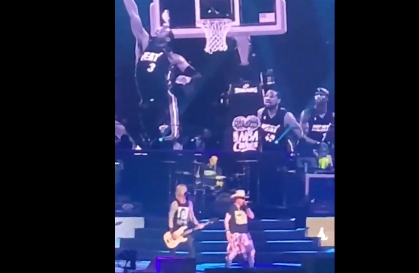 El emotivo homenaje de los Guns N' Roses a Kobe Bryant