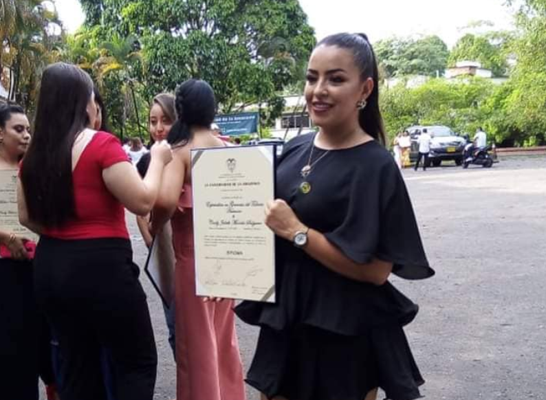 Asesinan a joven mujer horas después de haberse graduado