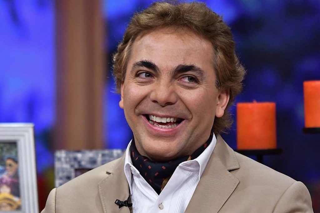 Cristian Castro olor a pies