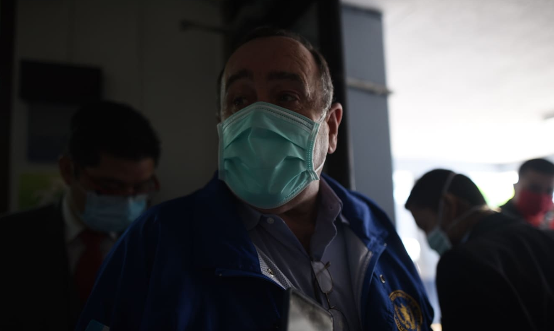 Paciente que abandonó hospital “es coyote y dudo que esté en Guatemala”, dice Giammattei