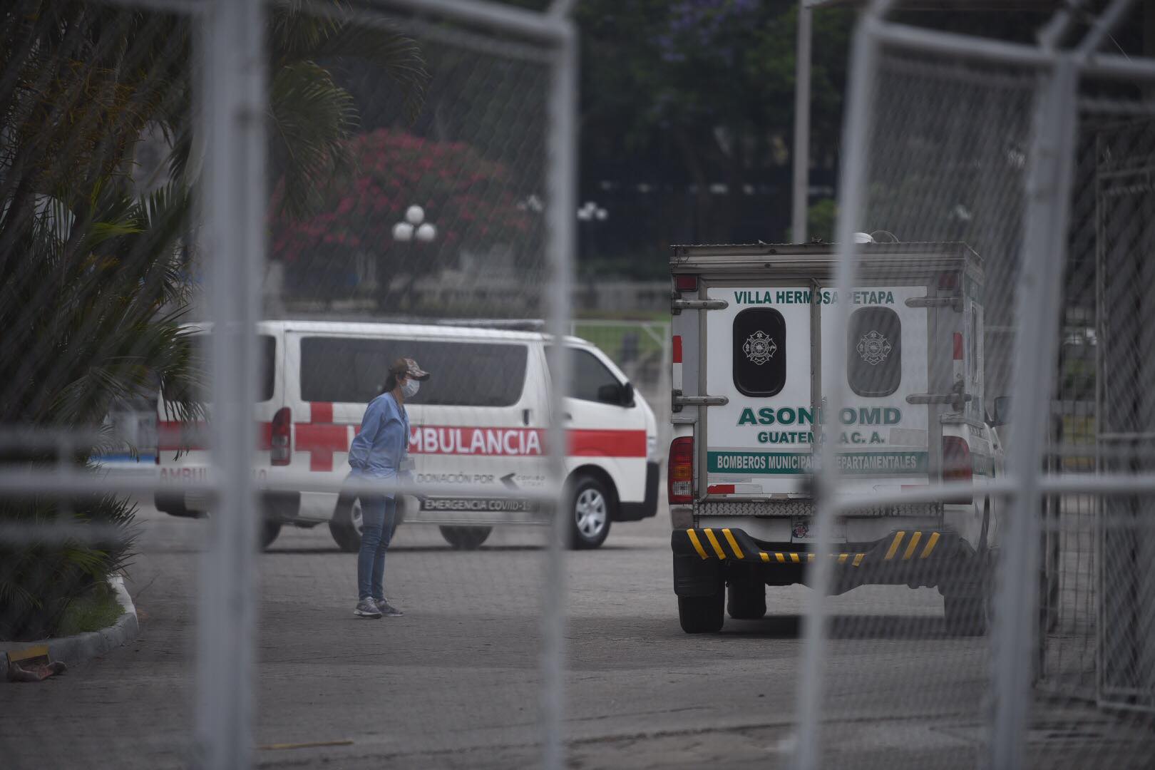 Denuncian falta de atención a paciente con COVID-19 en el Hospital Temporal del Parque de la Industria.