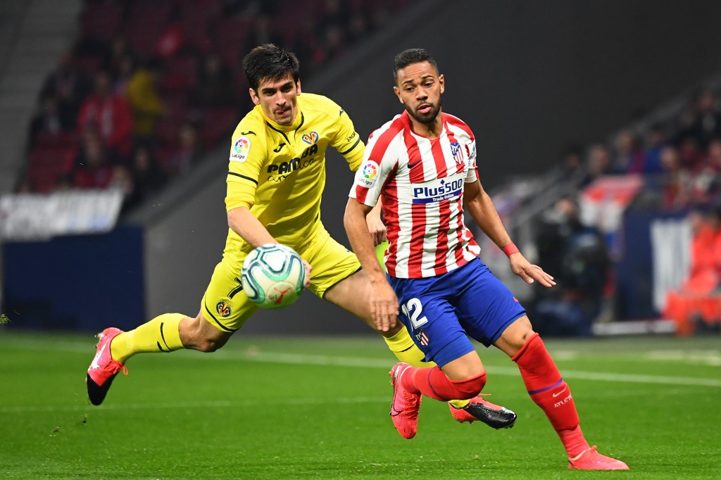 Renan Lodi, jugador del Atlético, da positivo