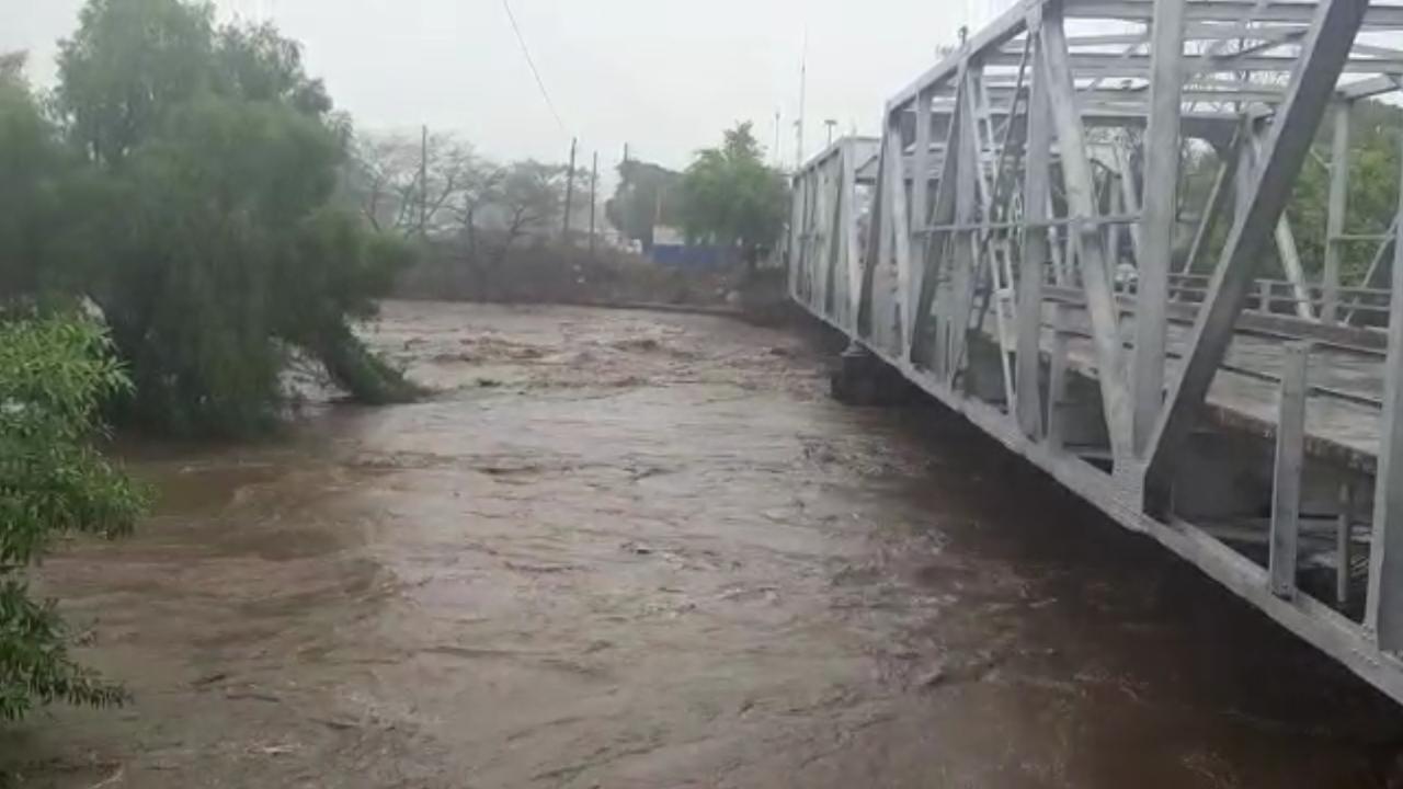 Guatemala y El Salvador suspenden operaciones en aduanas ante emergencia por lluvia