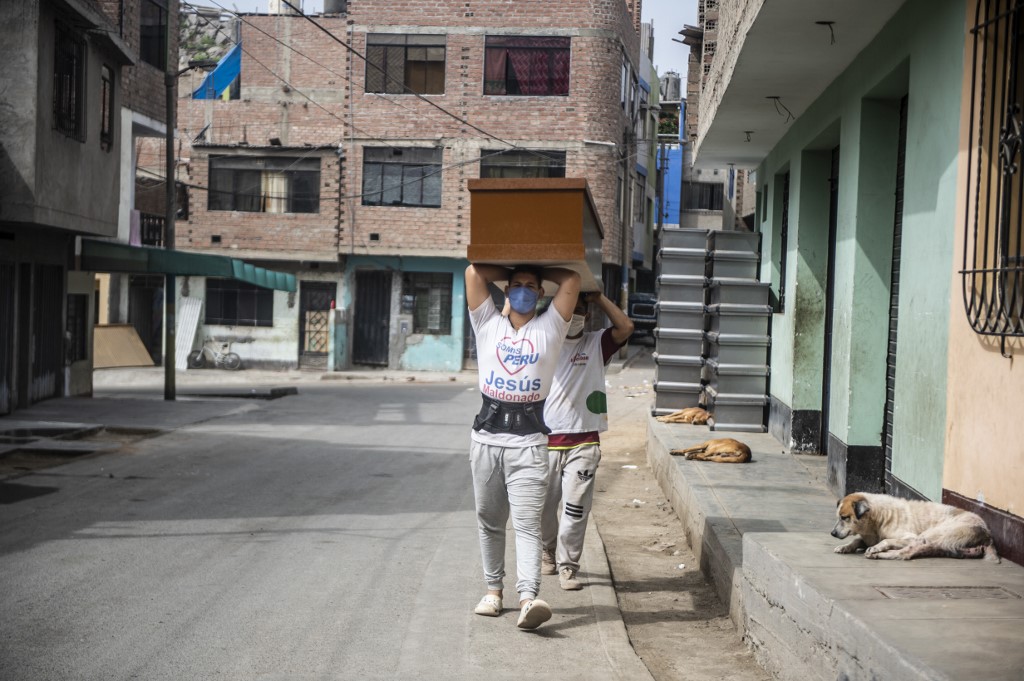 Un tercio de los jóvenes latinoamericanos resta importancia al coronavirus