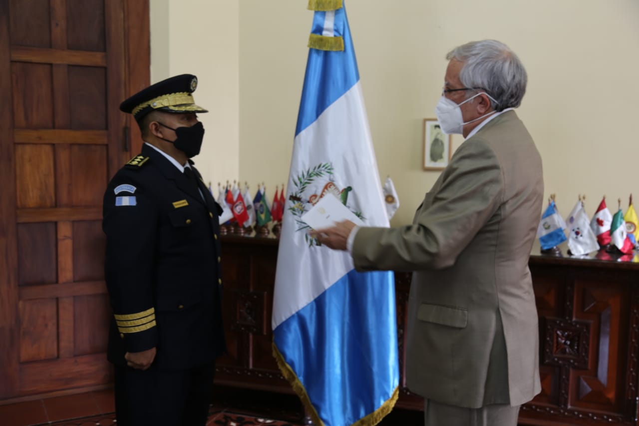 Ervin Mayen es separado como director de la PNC y nombran sustituto