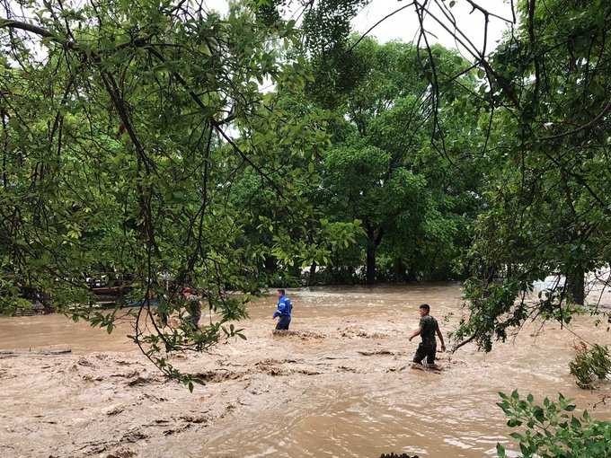 Suben a 22 los muertos por tormenta Amanda en El Salvador, Guatemala y Honduras