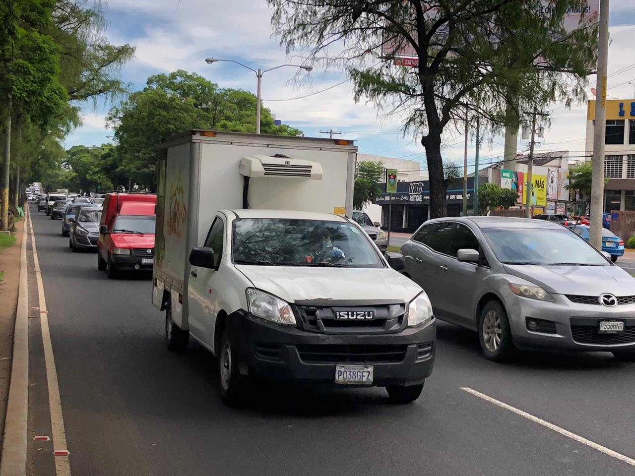 Emiten más de un centenar de multas a vehículos por número de placa