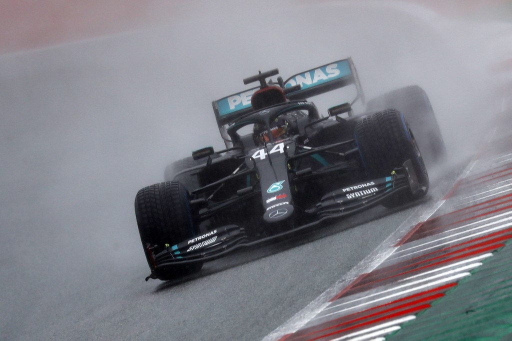 Hamilton gana la pole position de Estiria