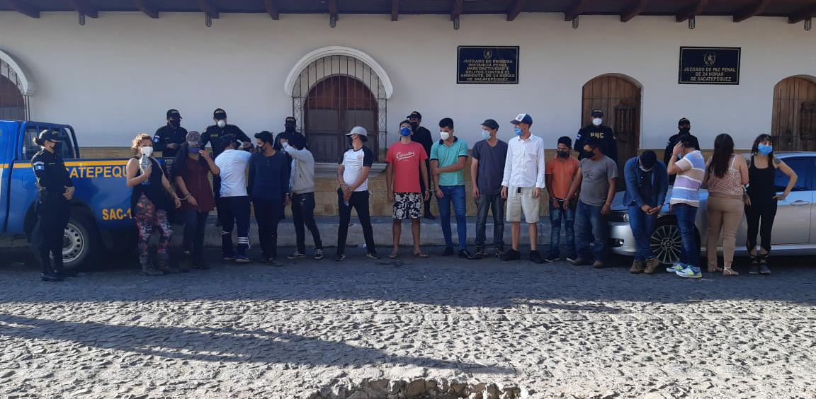 capturados por fiestas clandestinas en Jalapa y Sacatepéquez