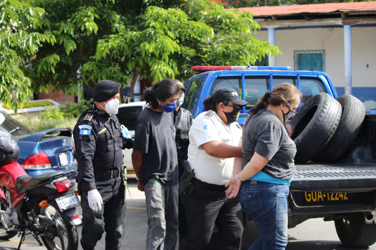 Balacera entre policías y robacarros en Palencia