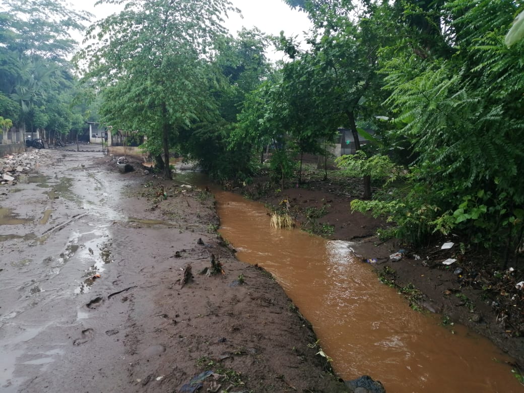 Inundaciones por lluvias provocadas por Onda del Este