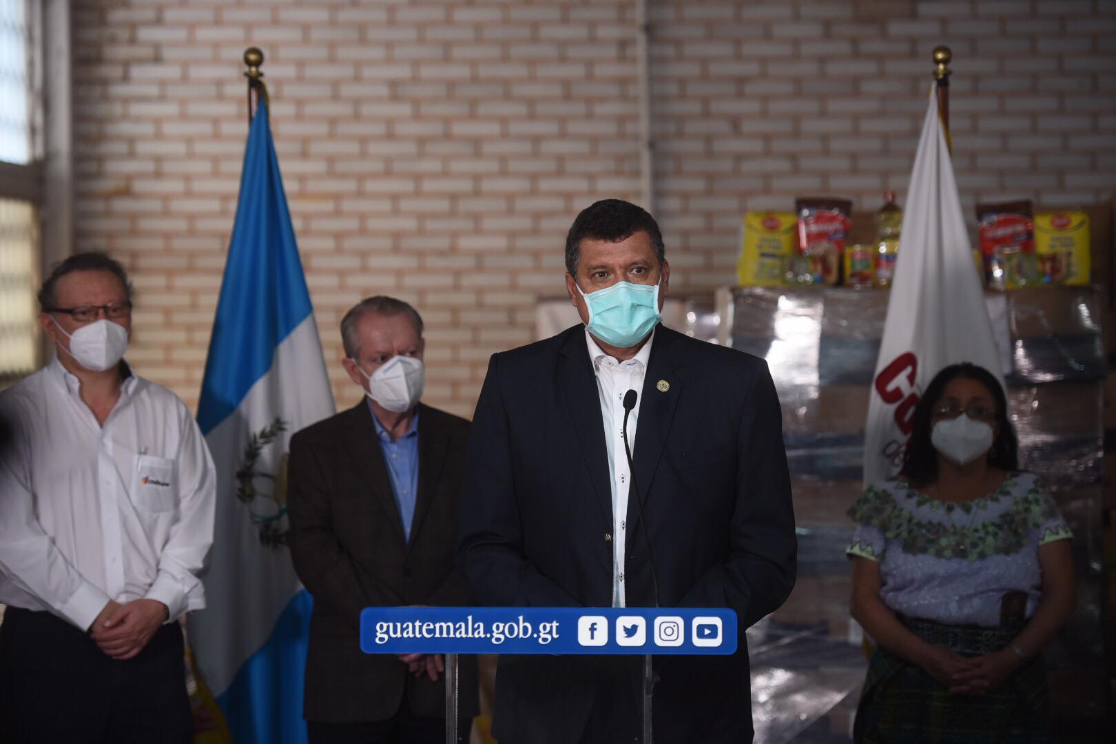 Cámara de Comercio y vicepresidente Guillermo Castillo entregan donación de alimentos