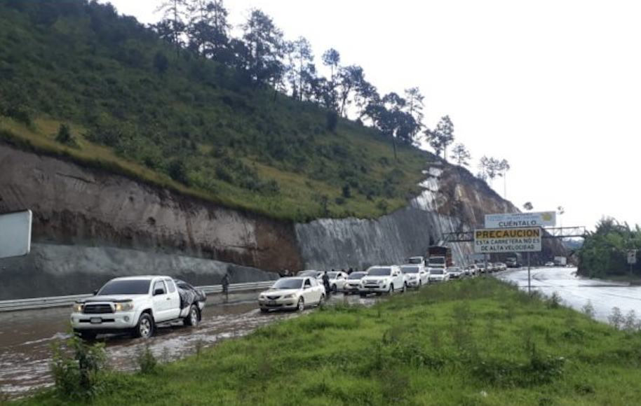 inundación en el libramiento de Chimaltenango