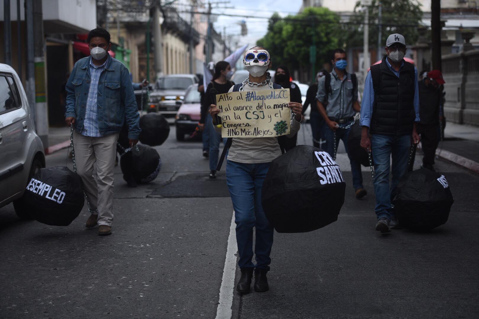 manifestación frente al Congreso para que se elijan Cortes