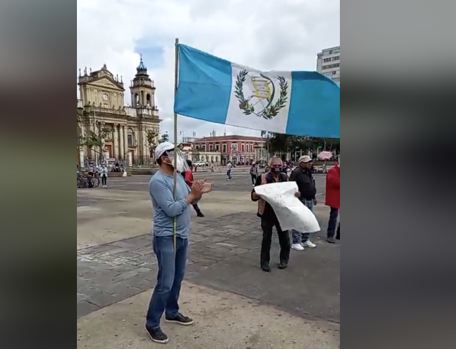 manifestación en la plaza de la Constitución