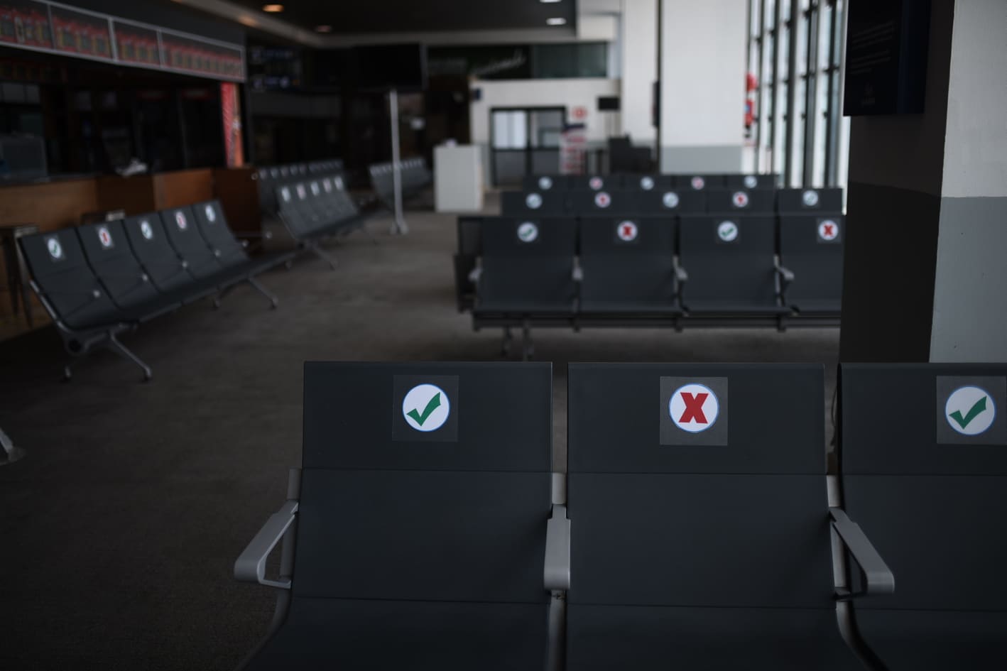 protocolo por Covid-19 en aeropuerto internacional La Aurora