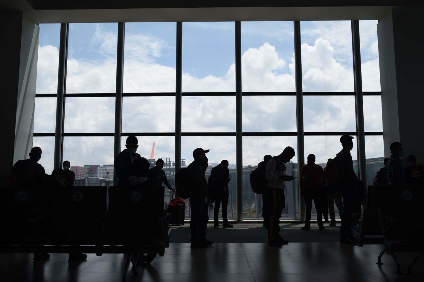 protocolo por Covid-19 en aeropuerto internacional La Aurora