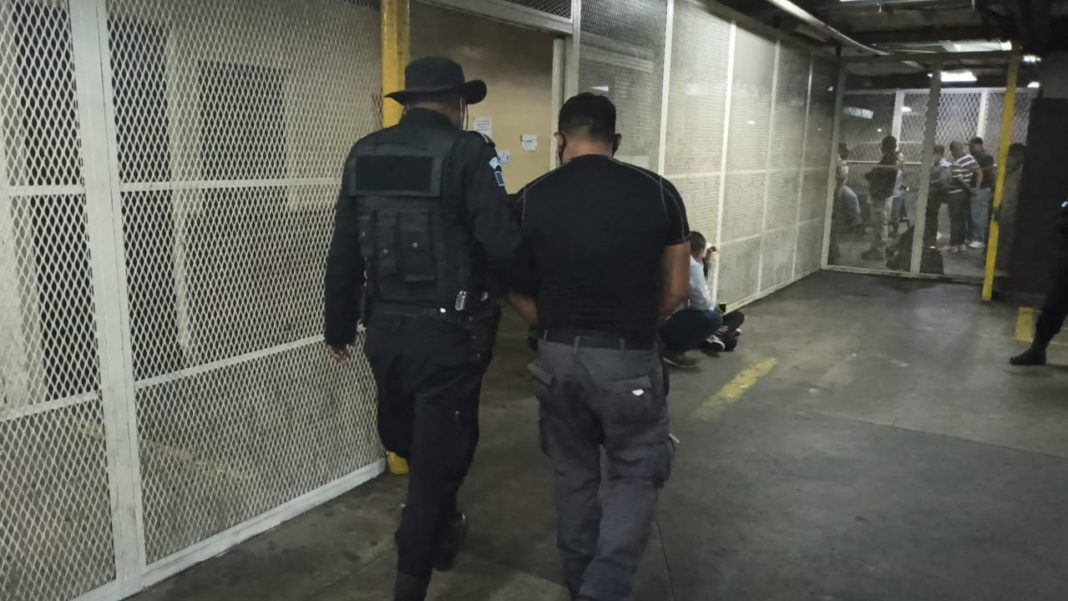 capturan a guardia del Sistema Penitenciario en preventivo de zona 18