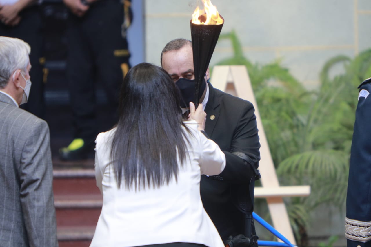 encendido del fuego patrio por 199 años de Independencia