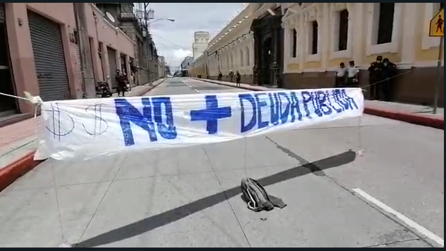 manifestación de la Usac frente al Congreso