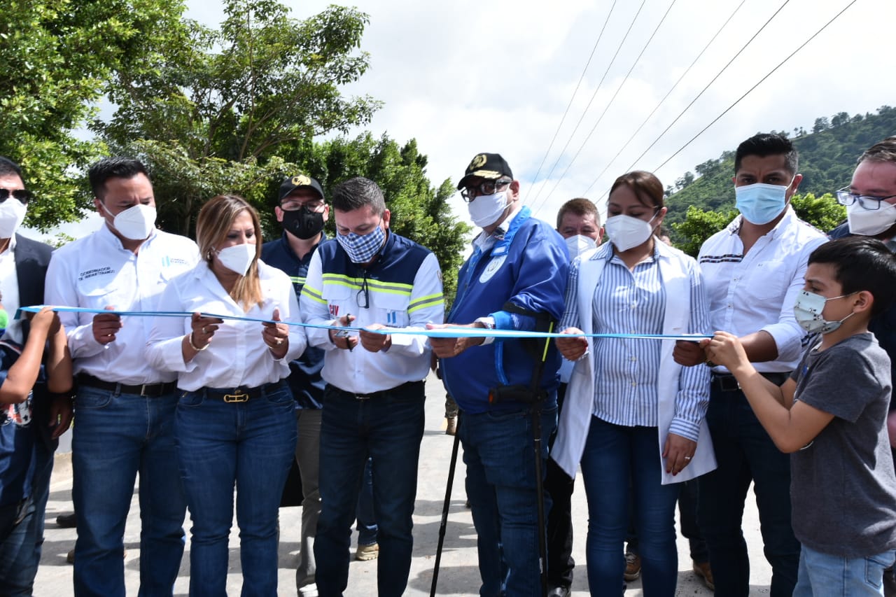 Inauguran proyecto carretero en Camojá, Huehuetenango