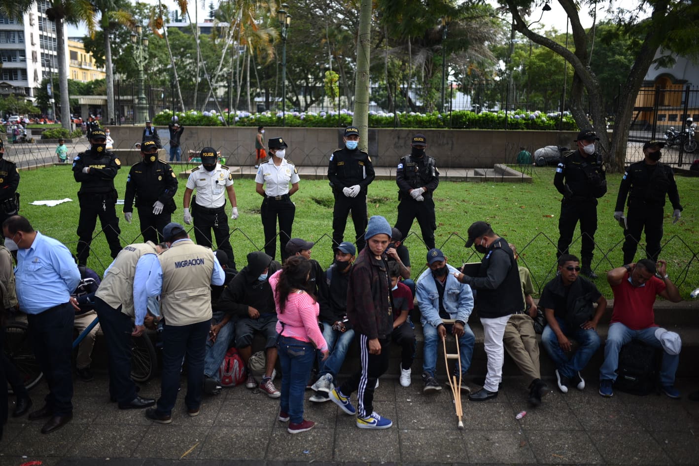 operativos de PNC en Parque Central permiten ubicar a hondureños