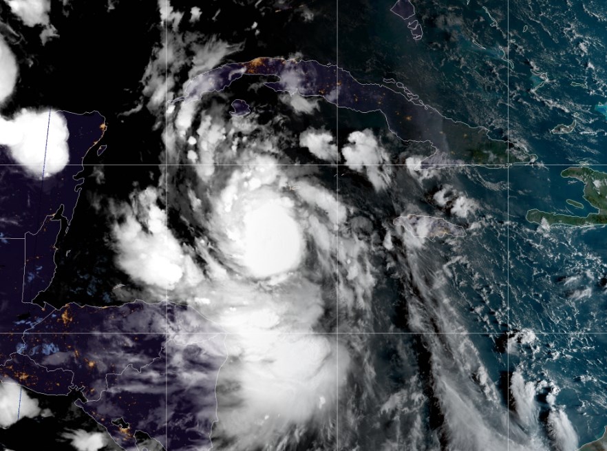 Huracán Delta cerca de México