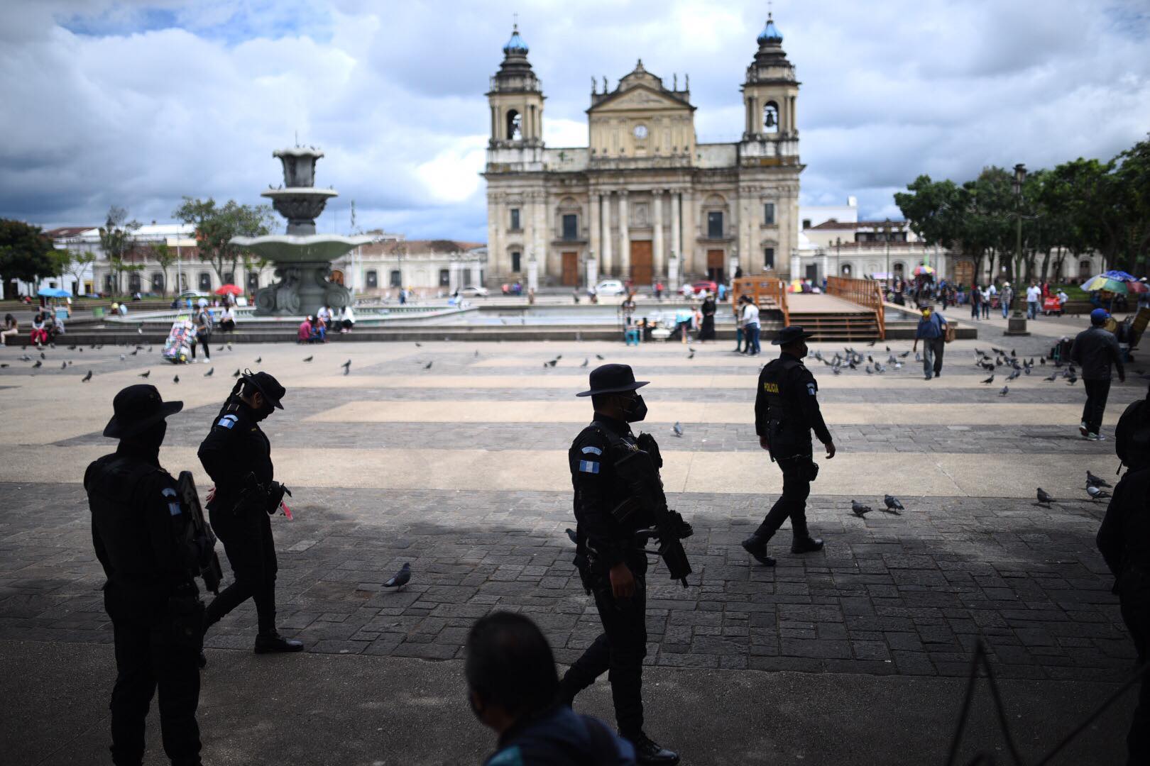 operativos en el parque central para expulsar a centroamericanos