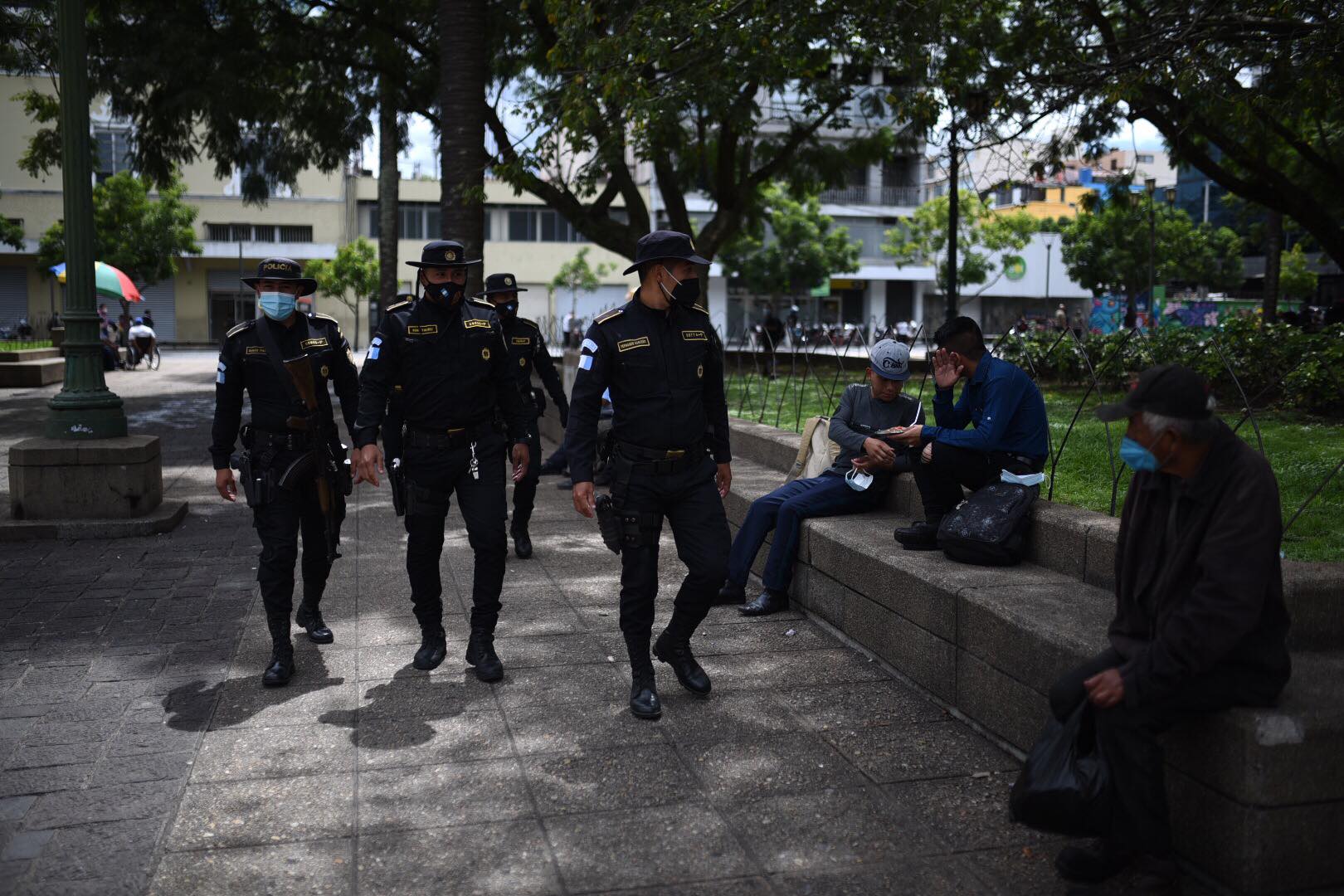 operativos en el parque central para expulsar a centroamericanos